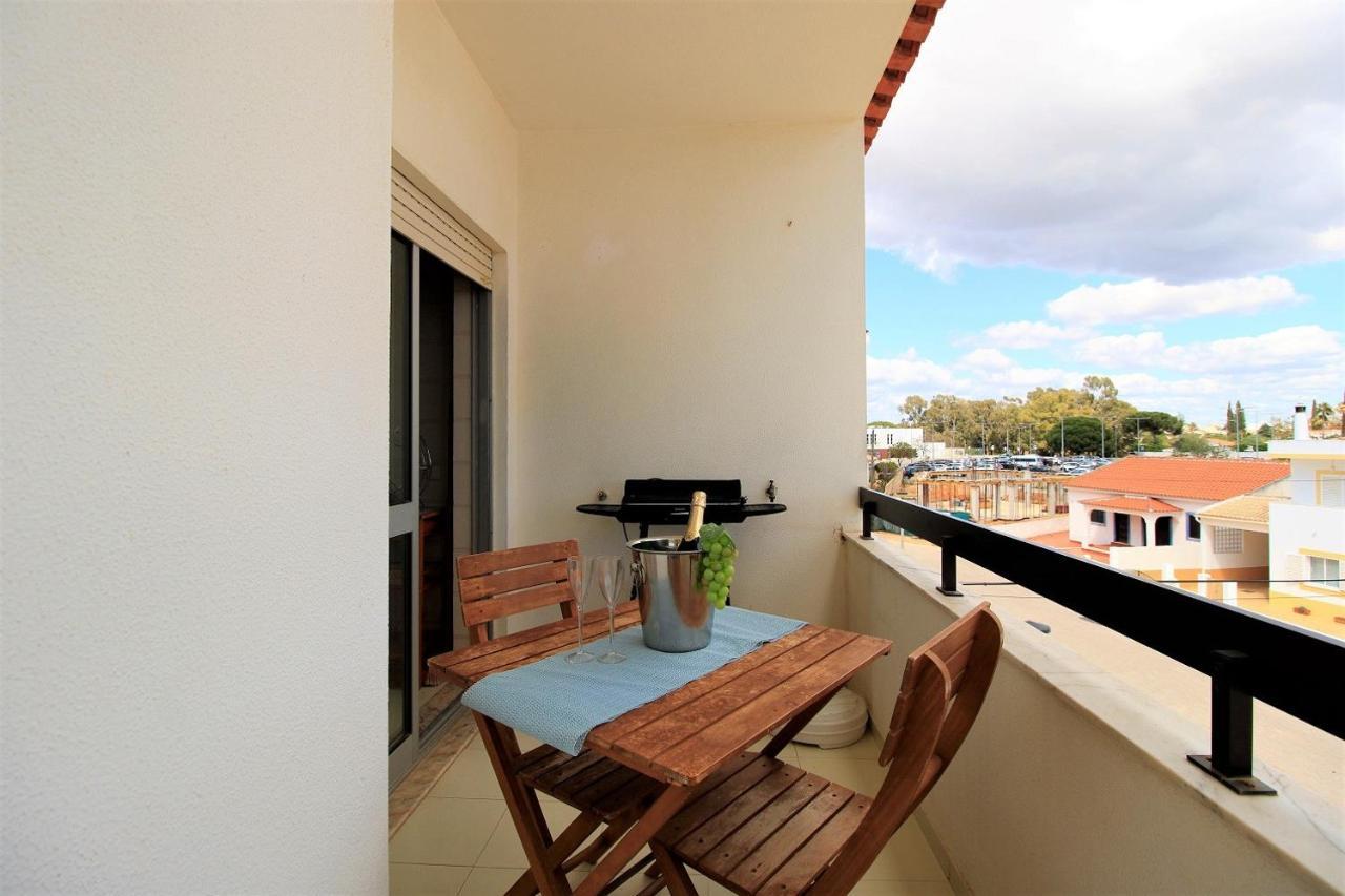 Portimão Classic With Pool by Homing Alvor Exterior foto